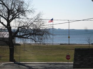 7 Bay St #2, Beverly, MA 01915