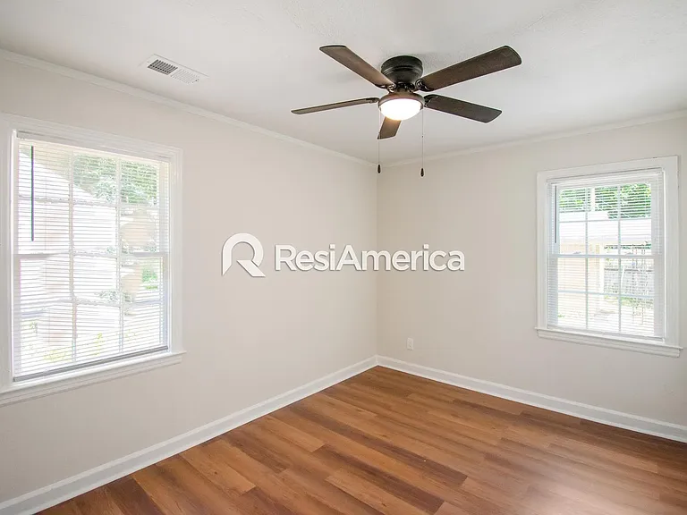 940 Dillworth St — Photo 19