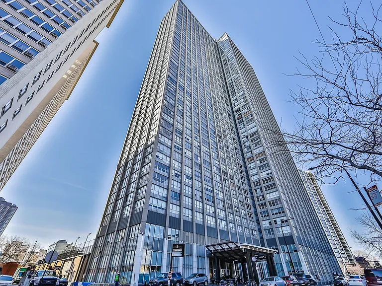 655 W Irving Park Rd #3810 — Photo 1