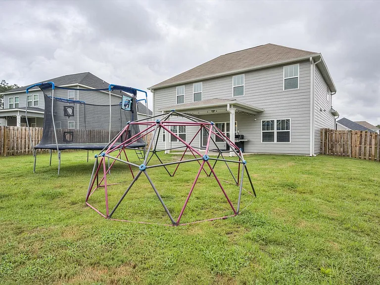 707 Navan Ln — Photo 35