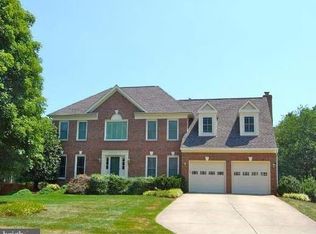 2963 Mother Well Ct, Herndon, VA 20171