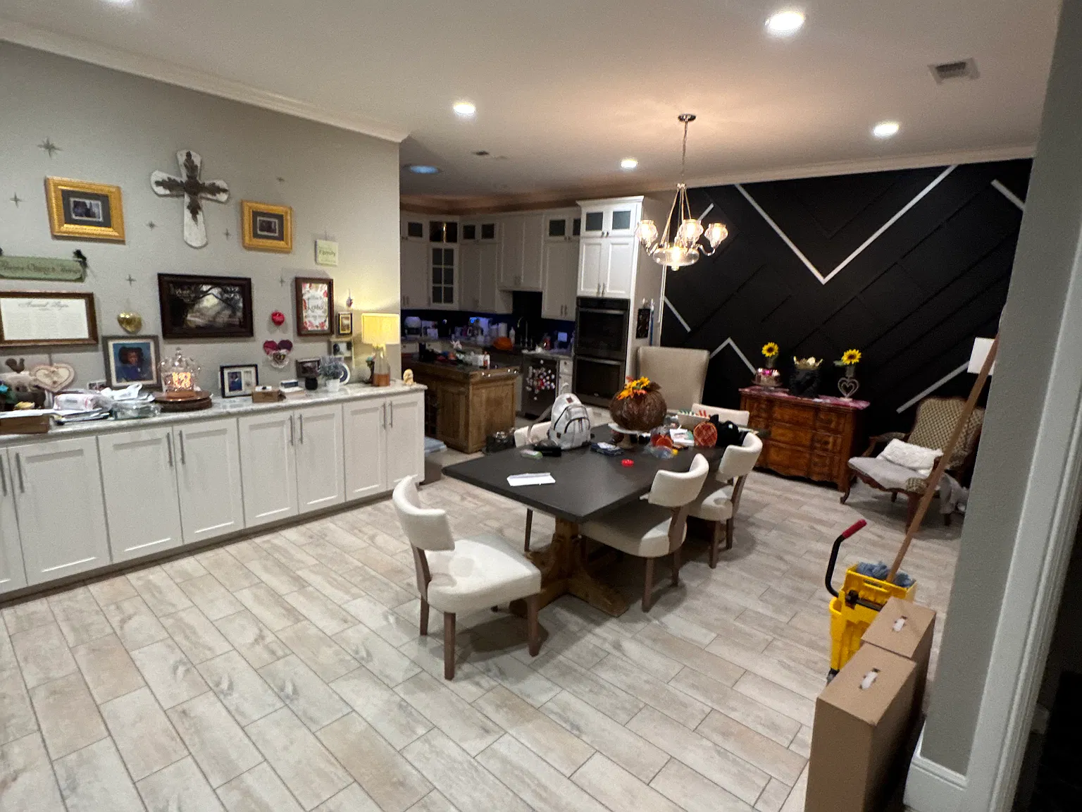 4 bed, 2564 sqft, $3,500 — Photo 4