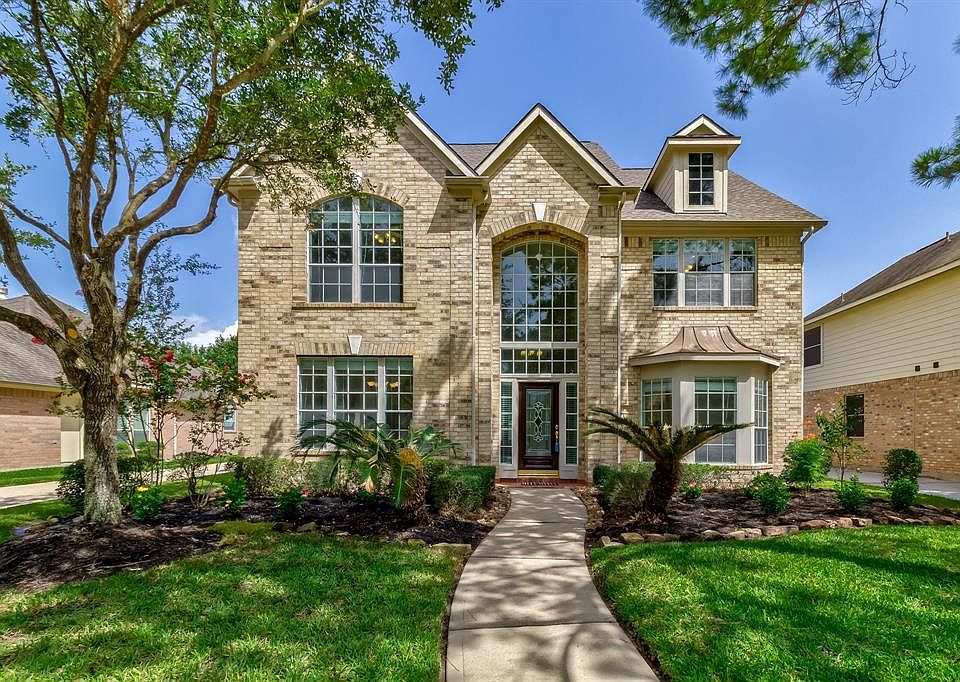 1st image of 16718 Coyotillo Ln