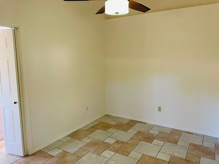 155 S Canyon Diablo Rd #25 — Photo 12