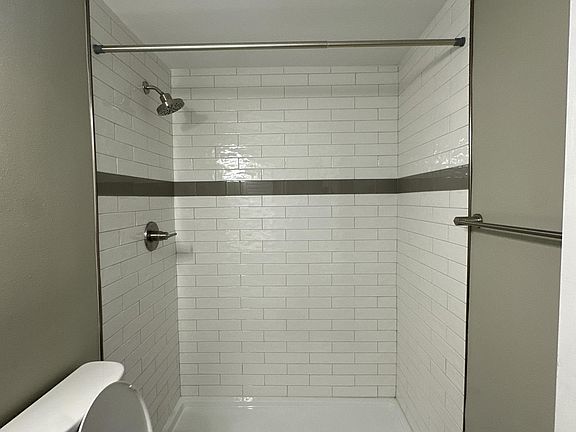 4th image of 308 Clara Ave #13