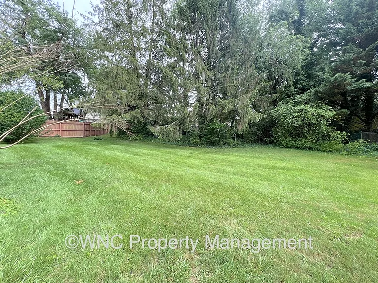 53 Tipperary Dr — Photo 3