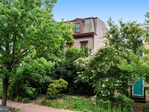 228 9th St SE, Washington, DC 20003