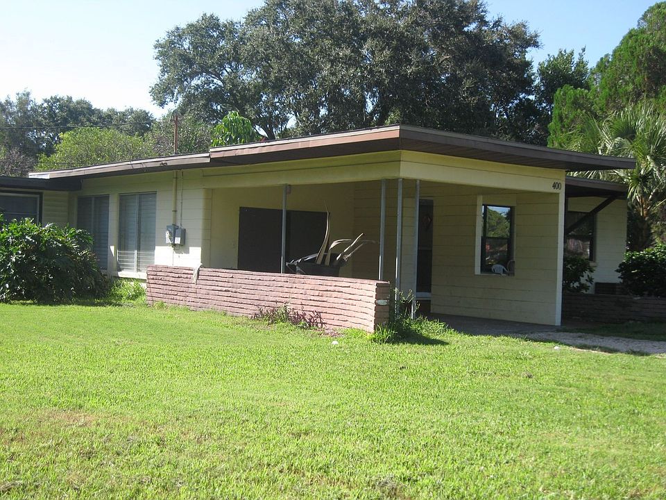 2nd image of 400 Park Cir S