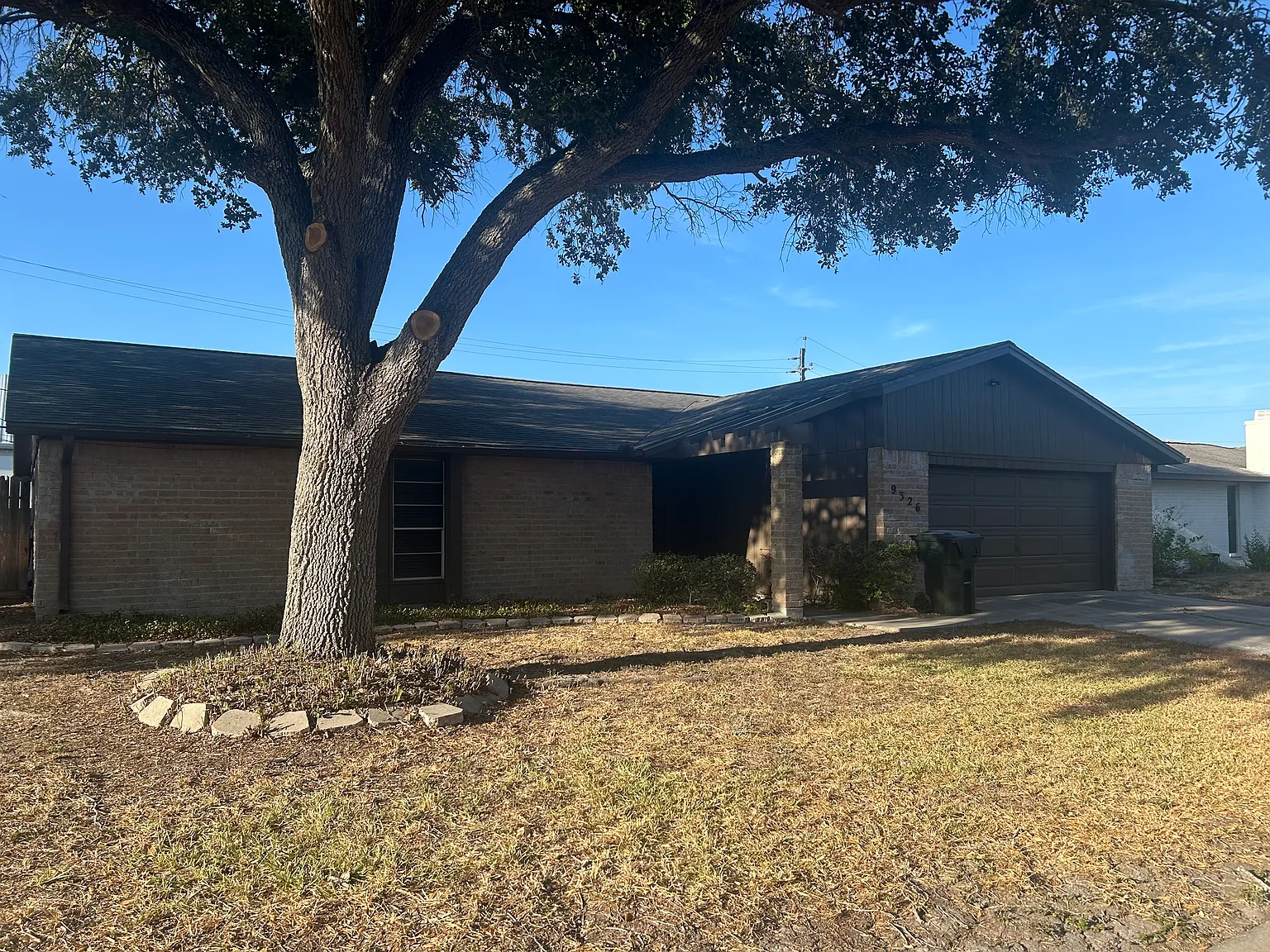 3 bed, 1729 sqft, $2,000 — Photo 2