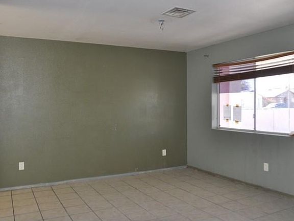 5th image of 747 N Pepp Dr