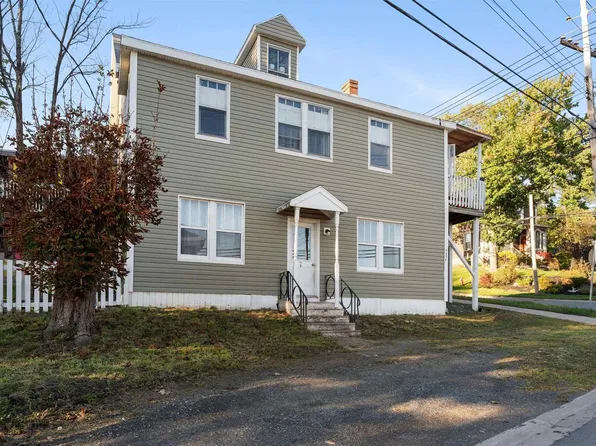 86 Denoon St, Pictou, NS B0K 1H0