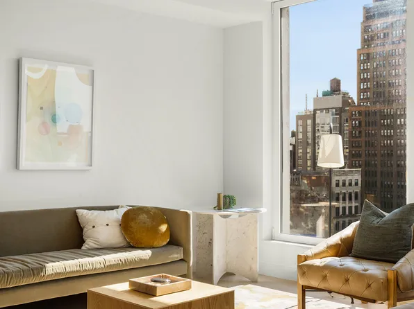 215 West 28th Street image 4 of 35