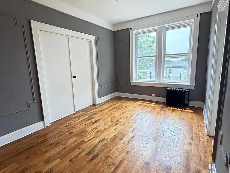 713 Arlington Ave #4A — Photo 4