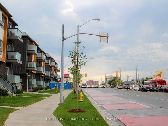 4th image of 2791 Eglinton Ave E #542