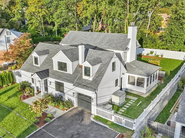 21 Marshall St, Old Greenwich, CT 06870