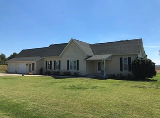 1381 County Road 850 N, Carmi, IL 62821