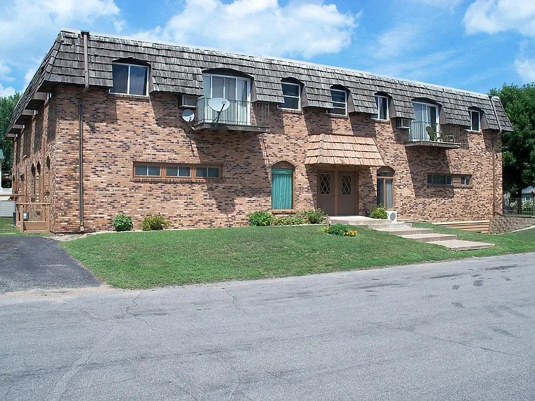 413 S Rum River Dr #1 — Photo 1