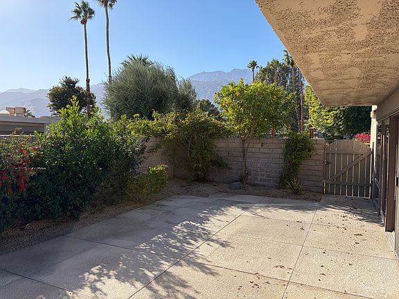 3rd image of 1457 N Cerritos Dr