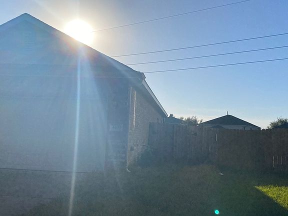 3rd image of 4403 Crest Peak Ct