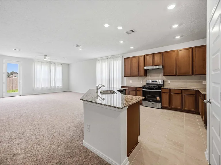 18206 Spruce Cottage Dr — Photo 6