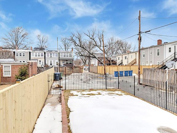 5th image of 413 Ingraham St NW