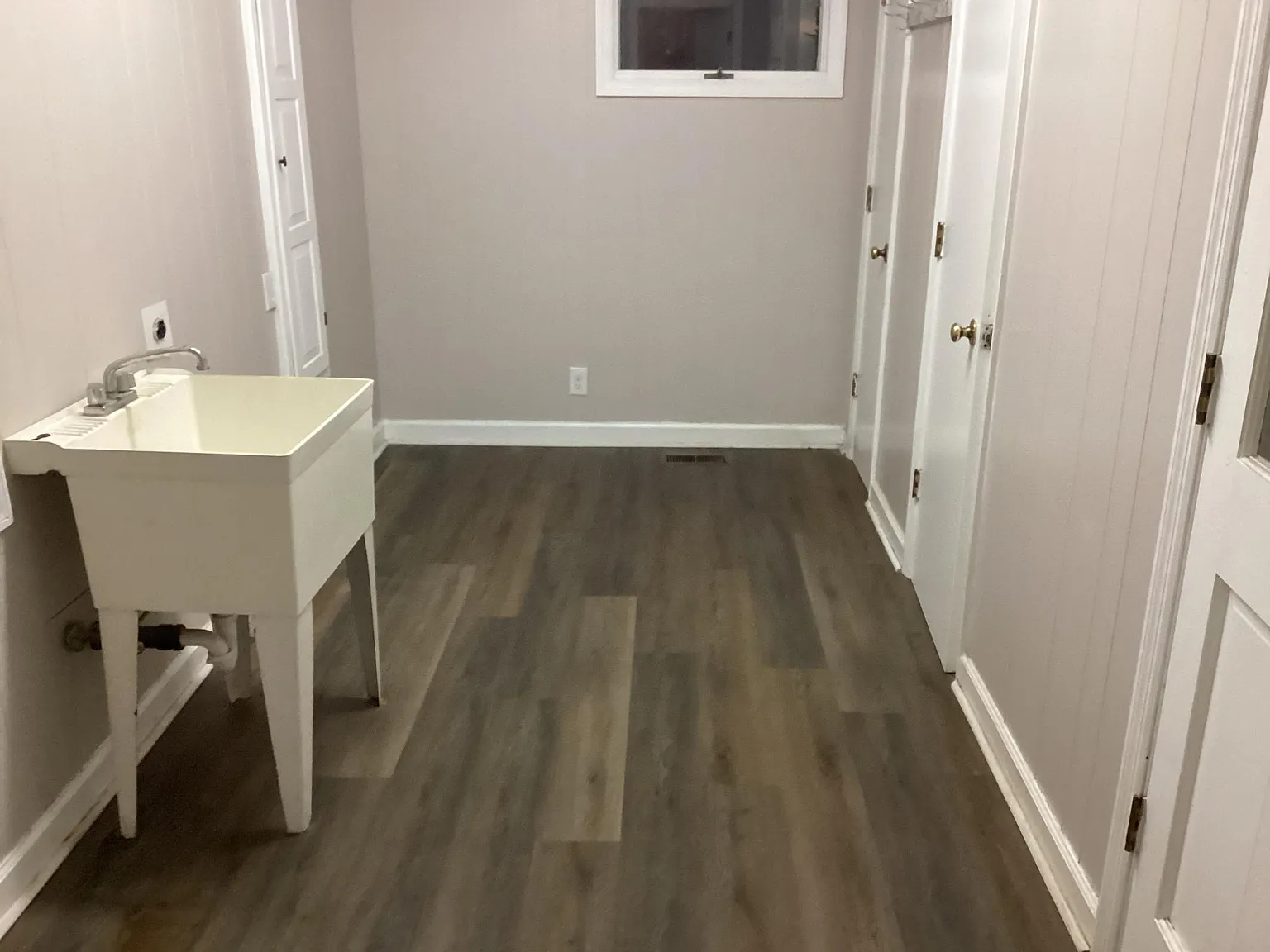3 bed, 2.5 bath, 1600 sqft, $1,100 — Photo 4