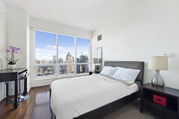 Sold by Nest Seekers International | media 6