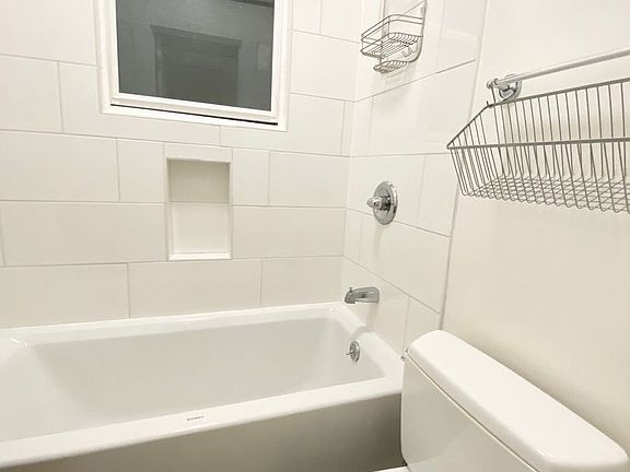 5th image of 711 Leavenworth St APT 22