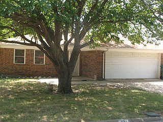 1st image of 421 Sherry Ln