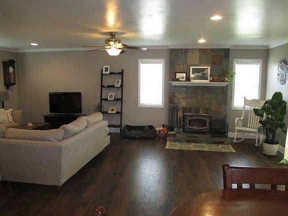 2nd image of 733 Hodgson St
