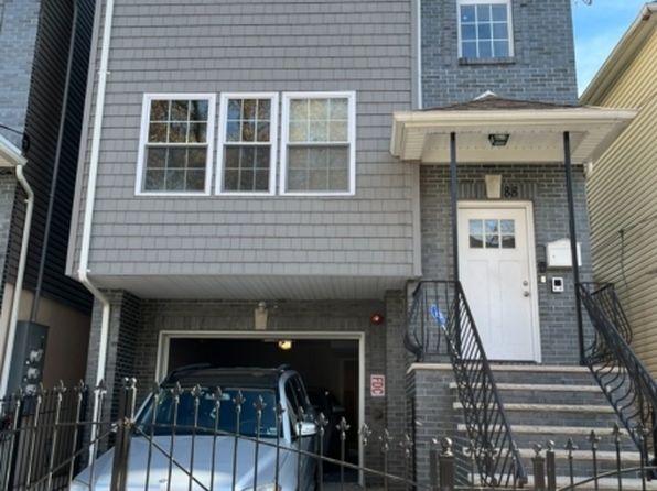 88 Chelsea Ave FLOOR 2