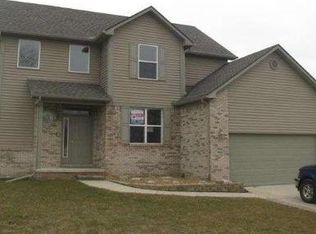 23143 W Creek Dr, New Boston, MI 48164