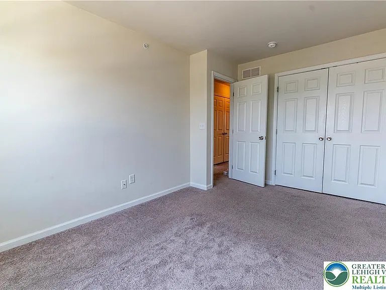 1374 Black Forest Dr — Photo 31