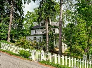 5896 Kings School Rd, Bethel Park, PA 15102