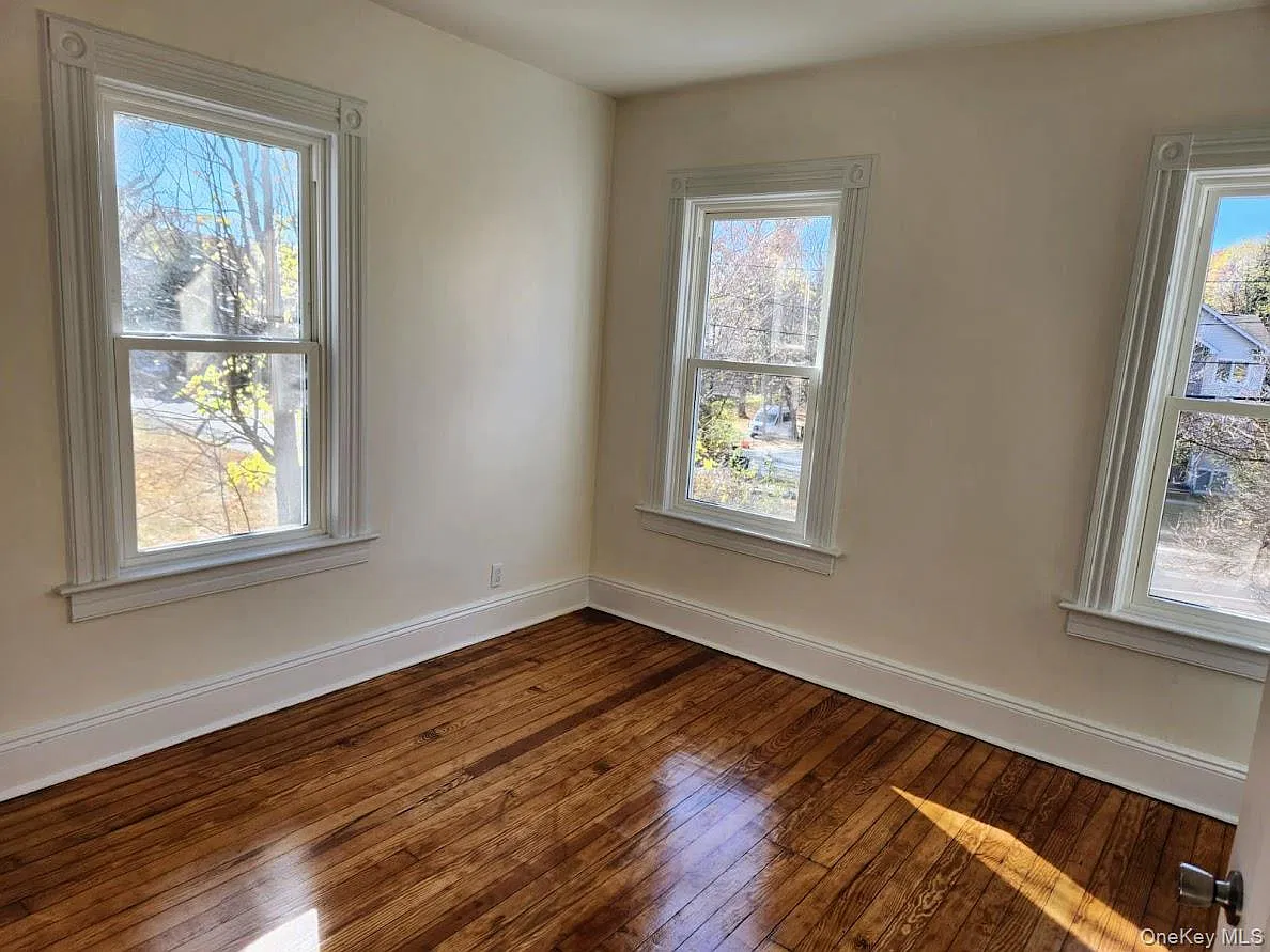 2 bed, 1.0 bath, 1100 sqft, $2,200 — Photo 4