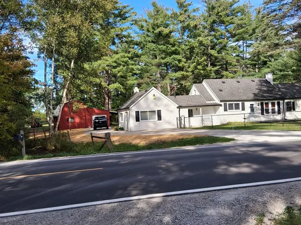 7592 Rattle Run Rd, Columbus, MI 48063