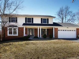 1995 Claymills Dr, Chesterfield, MO