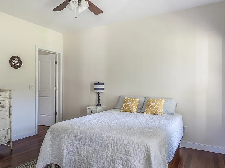 35 Glade Rd — Photo 6