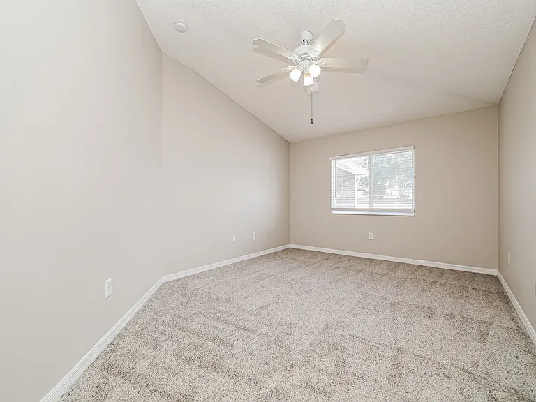 11025 Whittney Chase Dr — Photo 7
