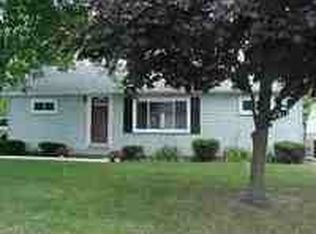 25796 Matilda Ave, Flat Rock, MI 48134