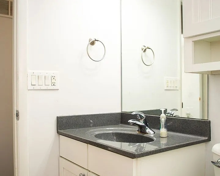 8030 N Hazelwood Dr — Photo 25