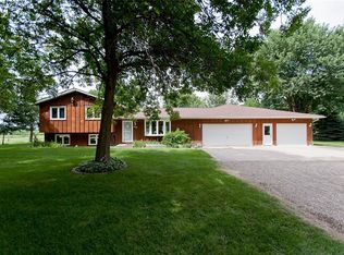 2192 Dawn Dr, Marion, IA 52302