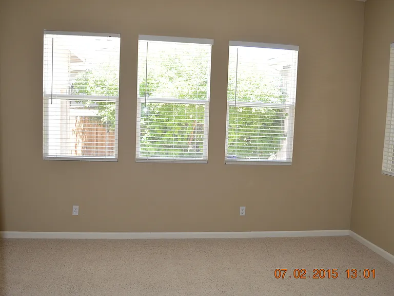 7439 Earlsmoore Dr — Photo 2