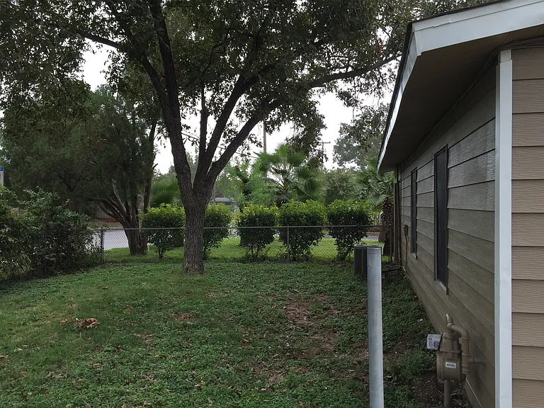4251 Wild Oak Dr — Photo 12
