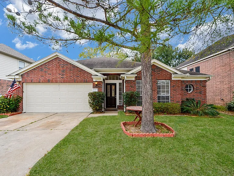 14410 Pelican Marsh Dr — Photo 3