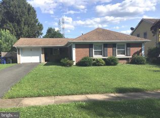 24 Mayapple Ln, Willingboro, NJ 08046