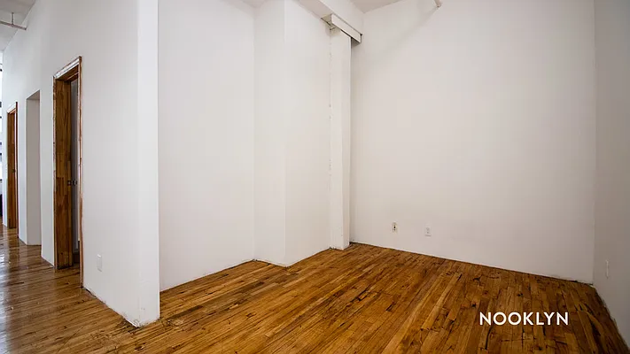 Rented by Nooklyn NYC LLC | media 22