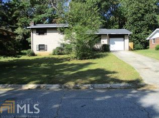 2526 Burton Cir, Morrow, GA 30260