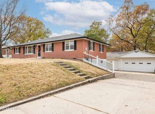 315 Tomahawk Rd, Jefferson City, MO 65101