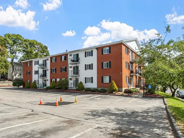 56 Edgeworth St Unit 16, Worcester, MA 01605